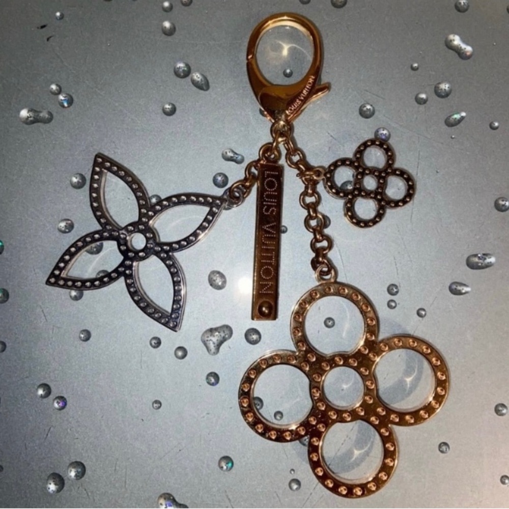 Louis Vuitton Bijoux Sack Tabage Charm Key Ring Key Charm with Proof of Purchase